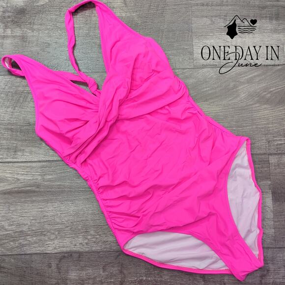 Suuksess Cross Front Halter One Piece Swimsuit Size M - Picture 3 of 6